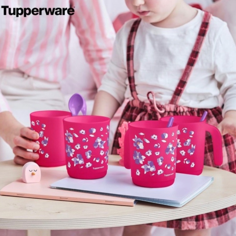 Tupperware Watercolor Floral 11 ounce mug set with hang on spoons NEW